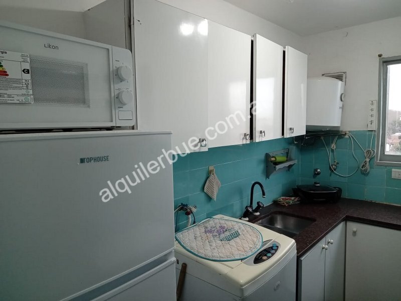 Devoto Alquiler Departamento 40 m. Habitacion y sala con balcn Frances AMOBLADO 3 adultos