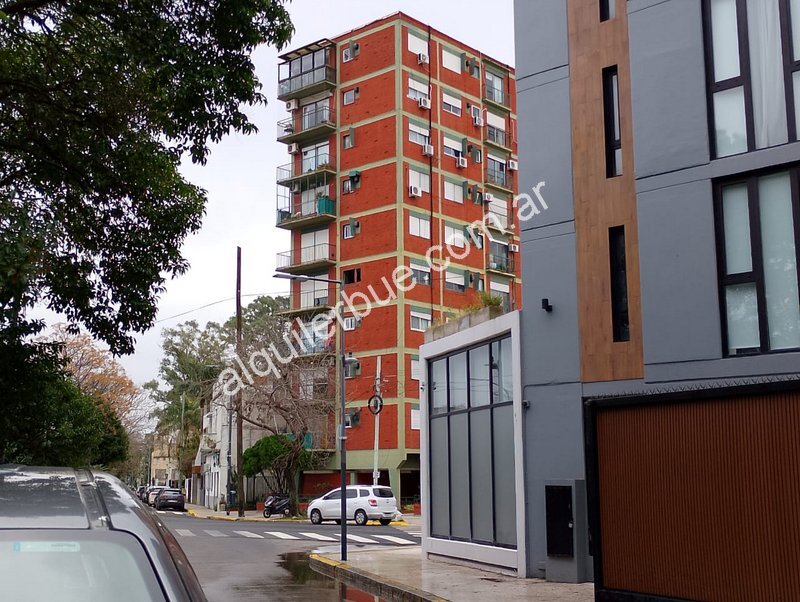 Devoto Alquiler Departamento 40 m. Habitacion y sala con balc�n Frances AMOBLADO 3 adultos