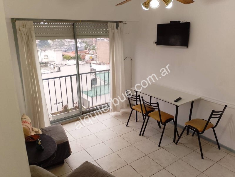 Devoto Alquiler Departamento 40 m. Habitacion y sala con balc�n Frances AMOBLADO 3 adultos