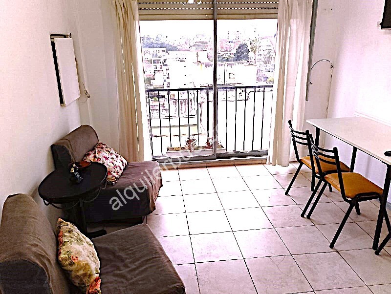 Devoto Alquiler Departamento 40 m. Habitacion y sala con balc�n Frances AMOBLADO 3 adultos