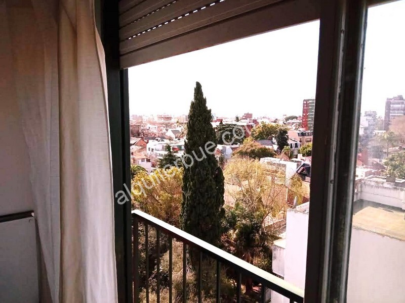 Devoto Alquiler Departamento 40 m. Habitacion y sala con balc�n Frances AMOBLADO 3 adultos